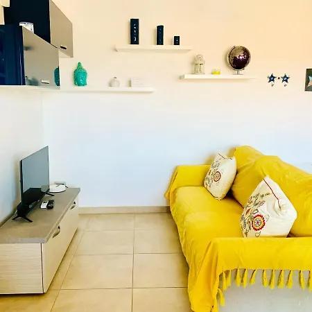 Noemi - Panoramic, Speed Wi-fi, Fully Equipped Appartement Olbia
